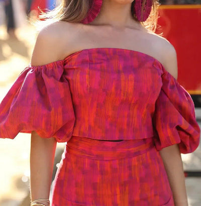 Shannon – Elegantes Bandeau-Ein-Schulter Puffärmel Top mit Midikleid-Set