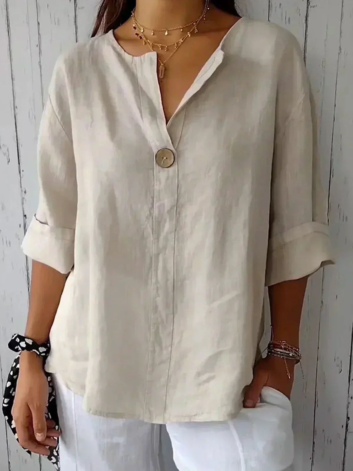 Lara | Stylische Bluse mit V-Ausschnitt