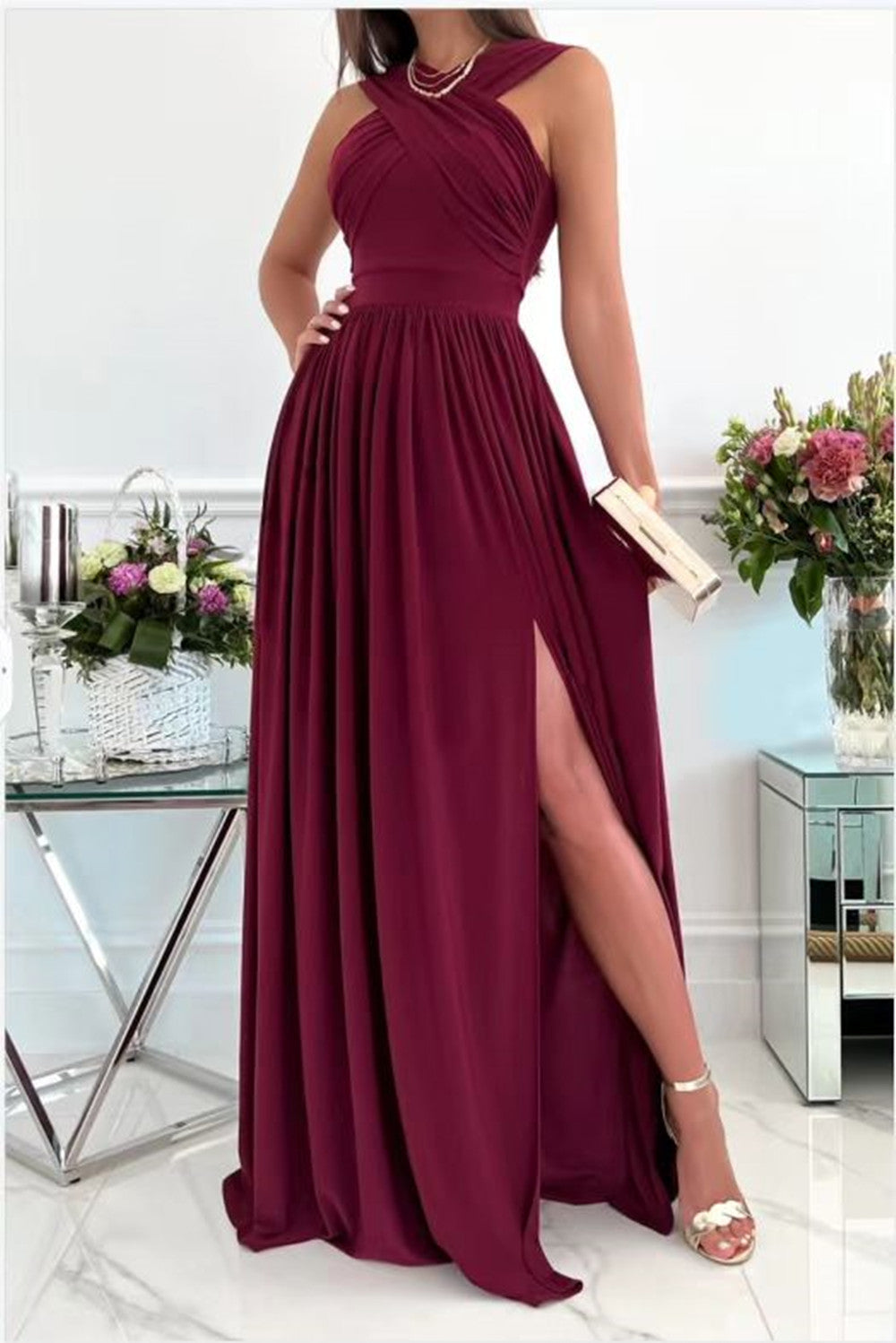 Nicole – Ärmelloses Sommerkleid mit hinten hängendem Nacken