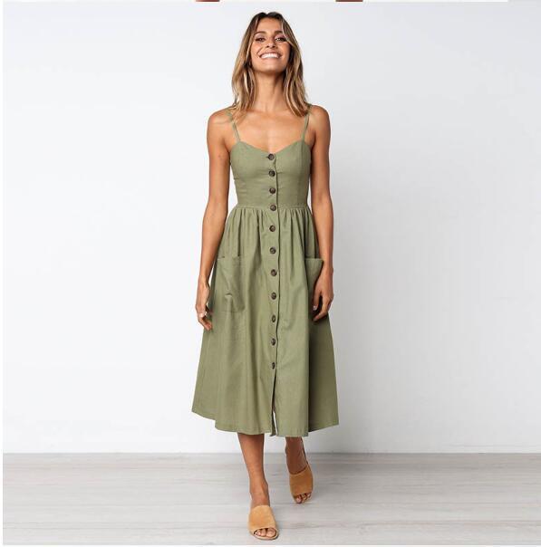 Joy – Sexy Trägerkleid mit Knopf und Taschen