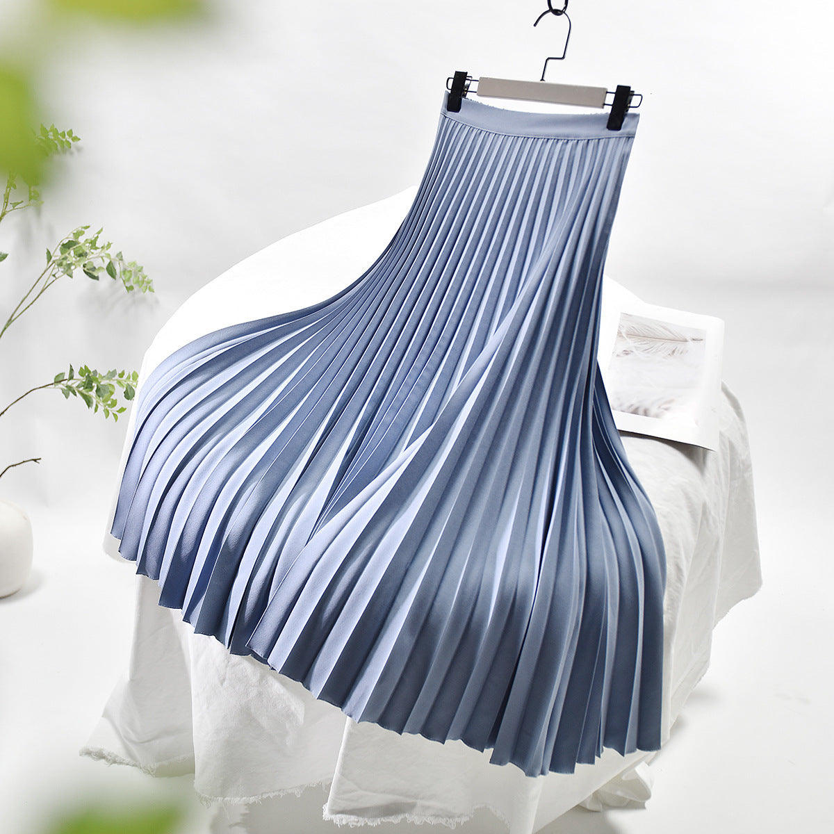 Lynda – Hoch taillierter, schmaler Plus-Size Faltenrock