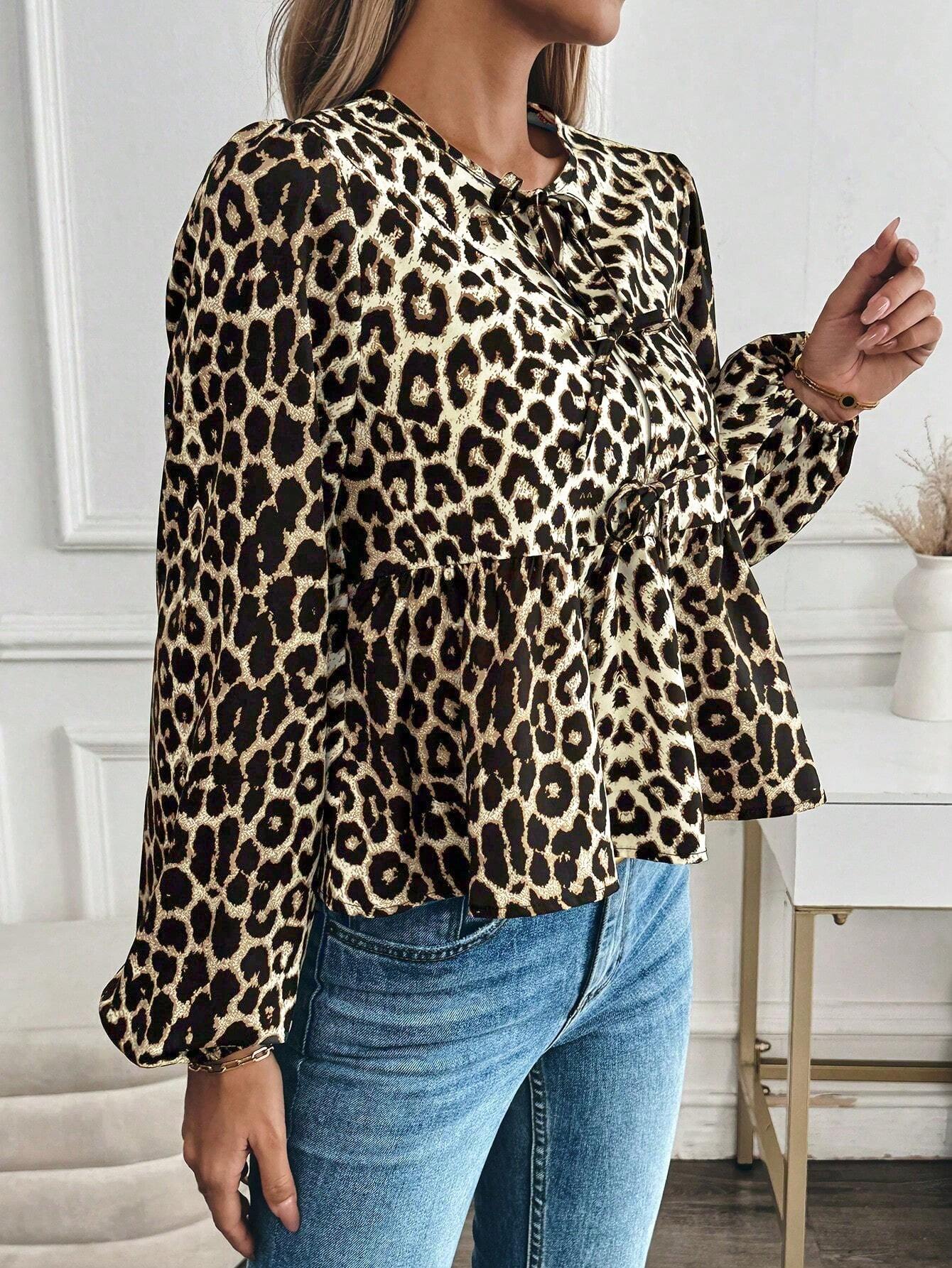 Leoprint Damenbluse mit Schleifendetail – Feminin, Auffällig & Trendbewusst
