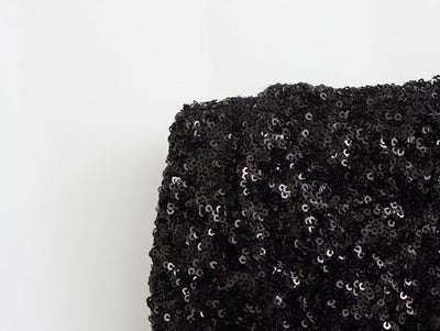 Margaret – Minikleid ohne Ärmel mit gepolsterten Schulterträgern und Perlenverzierung