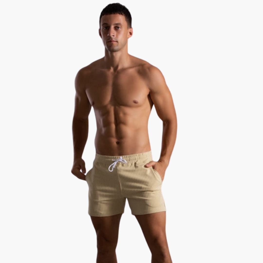 Gestreifte Shorts mit Kordelzug - für Herren im Sommerstil