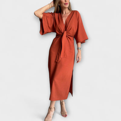 Holly - Entspanntes V-Ausschnitt-Kleid mit Taillengürtel