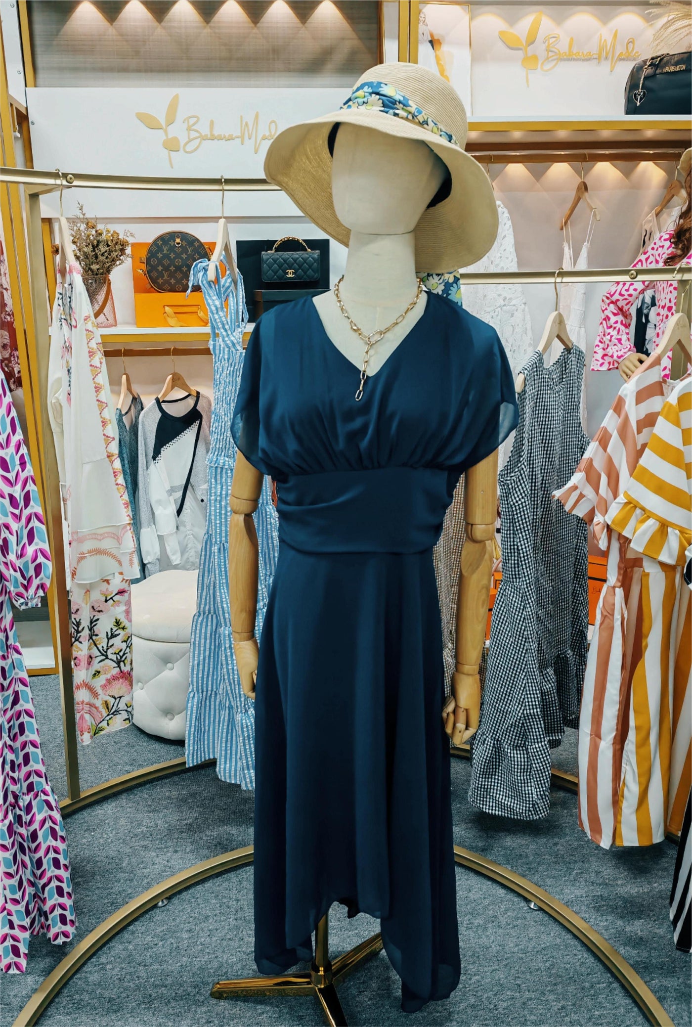 Wiktoria - Damenkleid, zeitlos