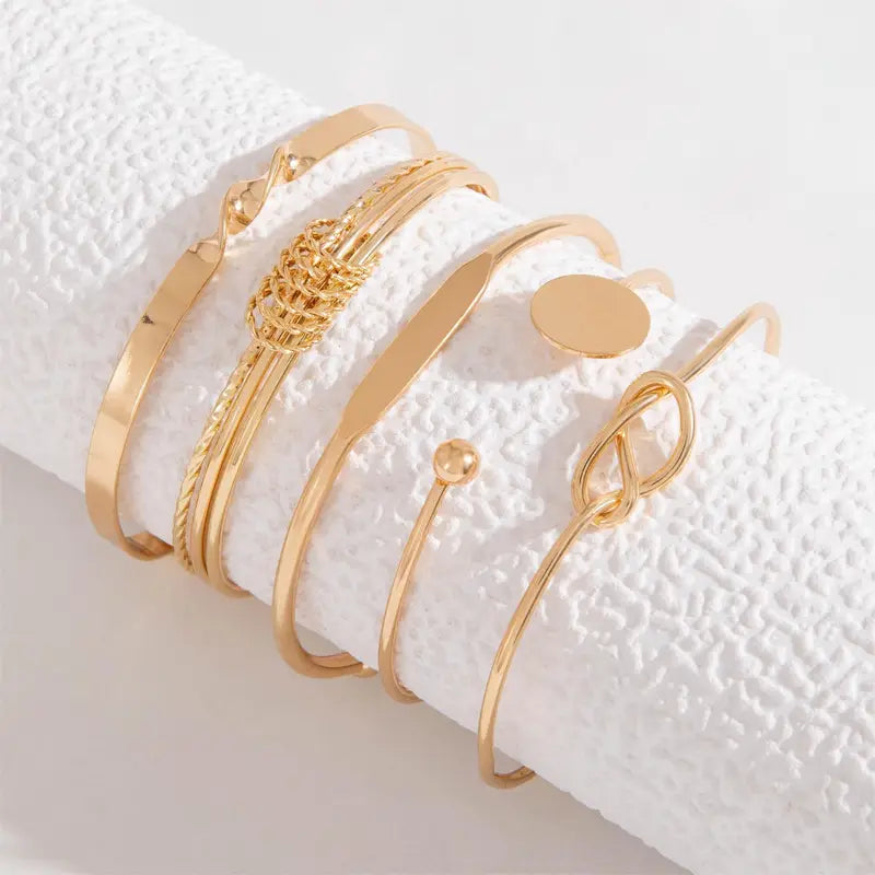 Elegante Knotete Armband Set in Gold