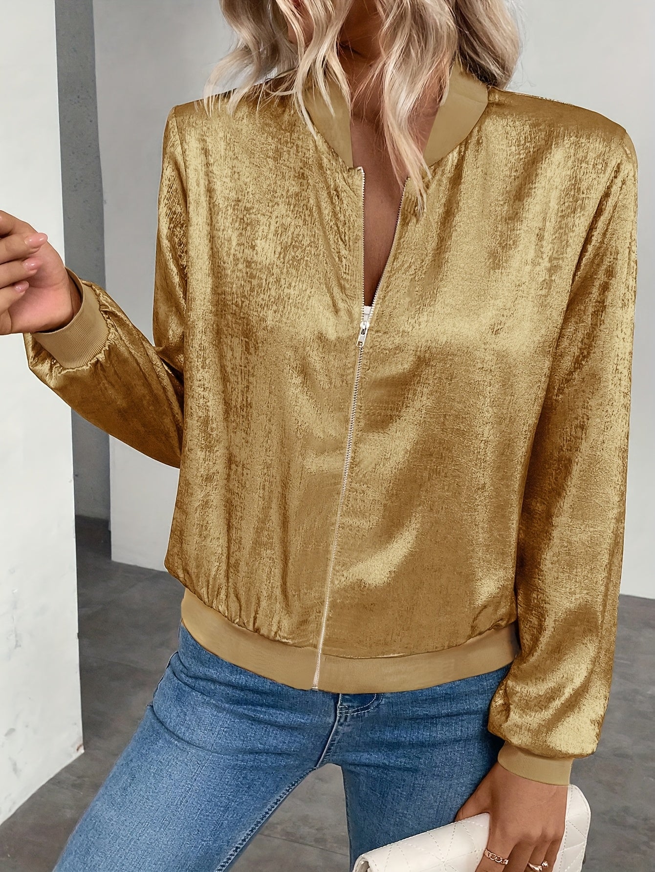Marla – Stilvolle Goldene Jacke