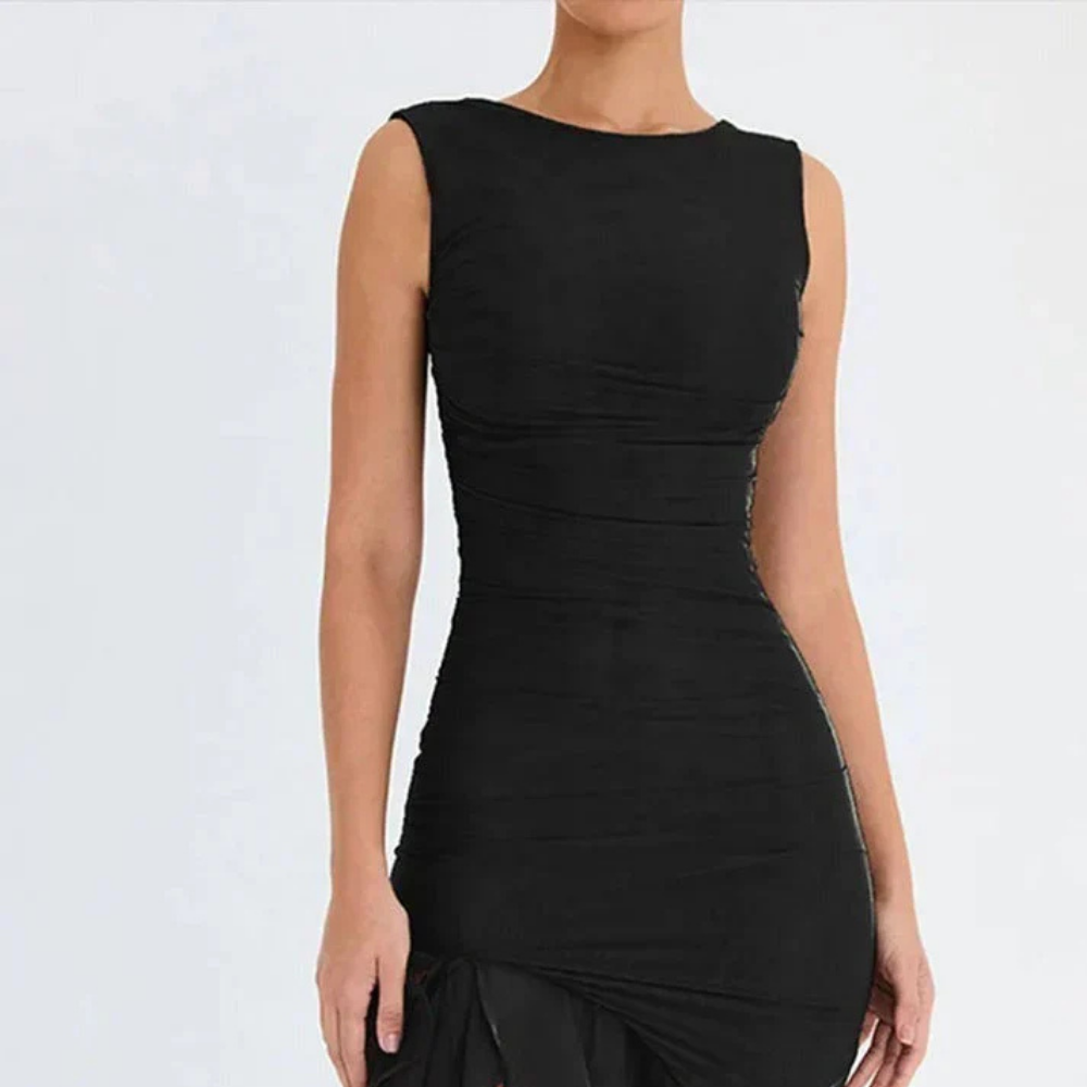 Meganne – Elegantes Schwarzes Abendkleid mit Raffungen