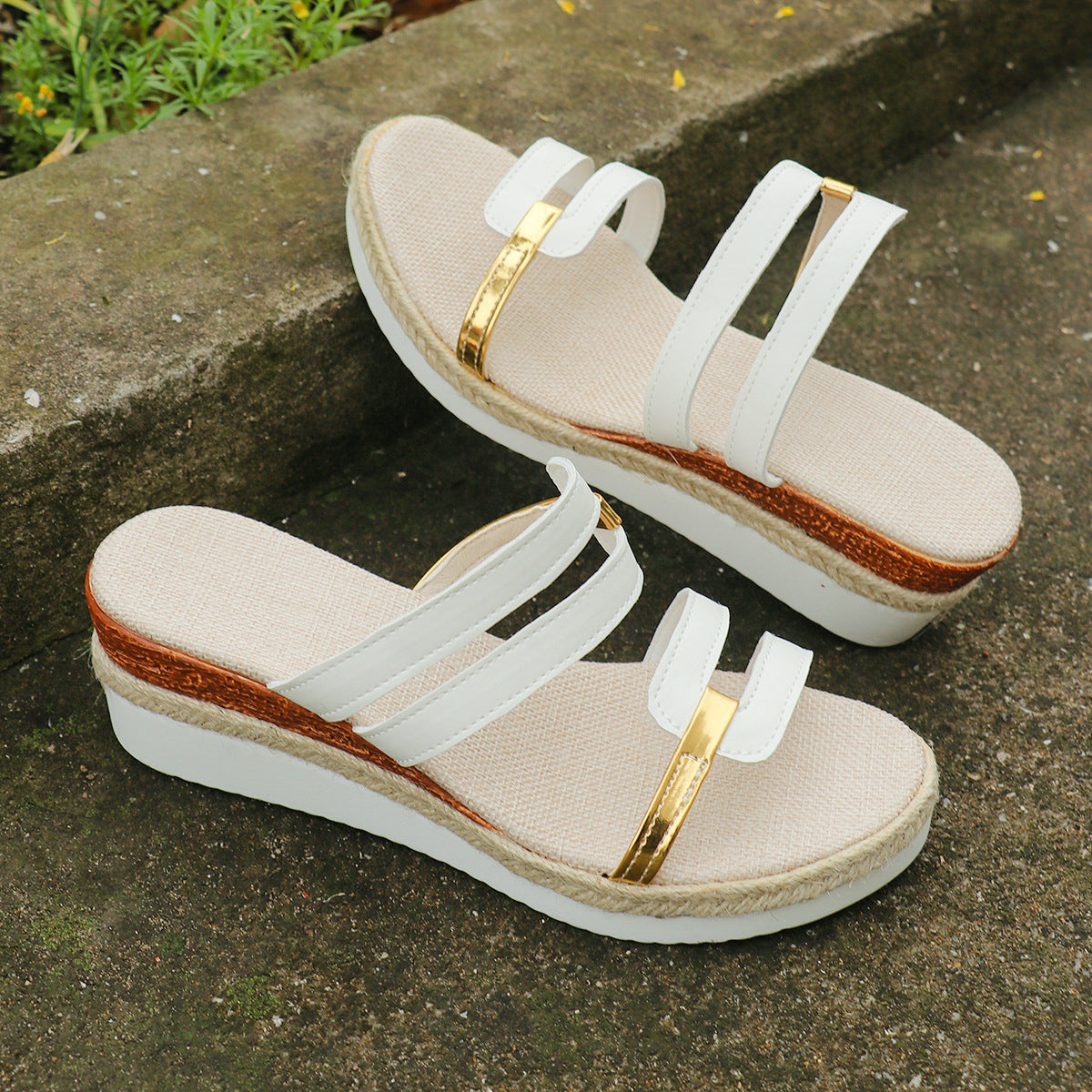 Lily – Farbblockierte Keil-Sandalen aus Hanf für Damen