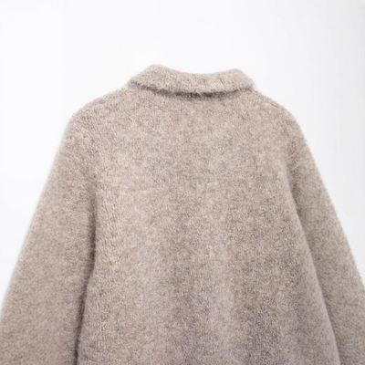 Marcella - Strickmantel mit dekorativen Blumenknöpfen