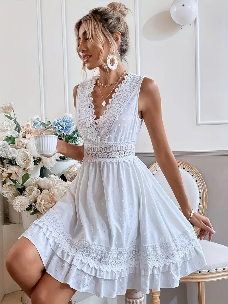 Éliane | Spitzenbesetztes ärmelloses Minikleid