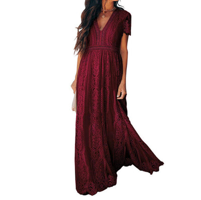 Ruth – Kurzes Spitzenkleid mit langen Mustern in einfarbiger Ausführung