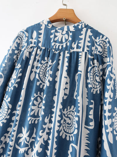 Mary – Modisches Kleid mit temperamentvollem Lagen-Stitching und Druck