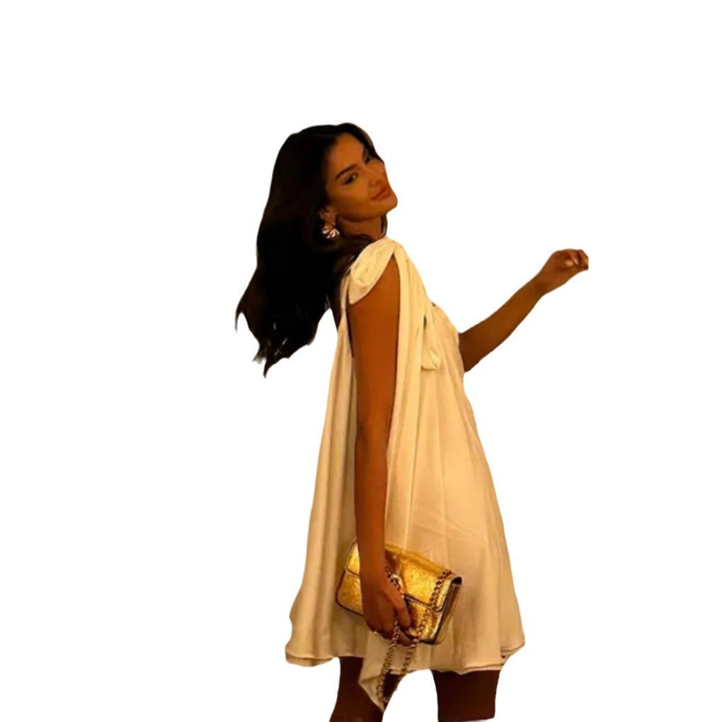 Harriet – Schickes Partykleid mit schrägem Schulterdesign