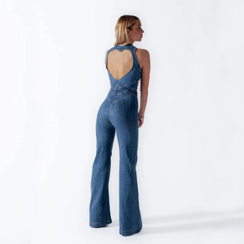 Sue – Slim Fit Denim Jumpsuit mit herzförmigem Rückenausschnitt
