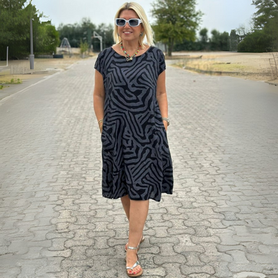 Nelia | Sommerkleid mit Rundhalsausschnitt und elegantem Muster