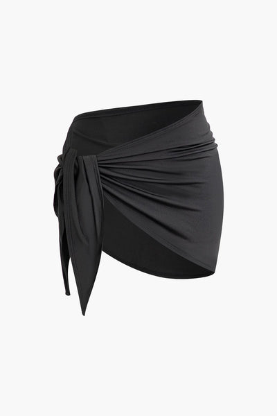 Nyx | Halterneck-Top & Drapierter Minirock – Ein aufregender Look für besondere Nächte