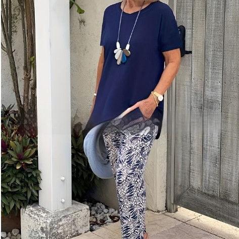 Judith – Kurzärmliges Bedrucktes Oberteil und Hose im Soliden Farbdesign