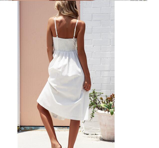 Joy – Sexy Trägerkleid mit Knopf und Taschen