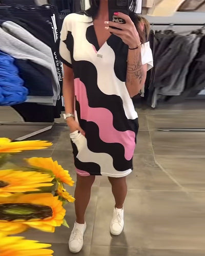 Penelope – Stilvolles Kleid Mit V Ausschnitt Und Wellenförmigem Drucken