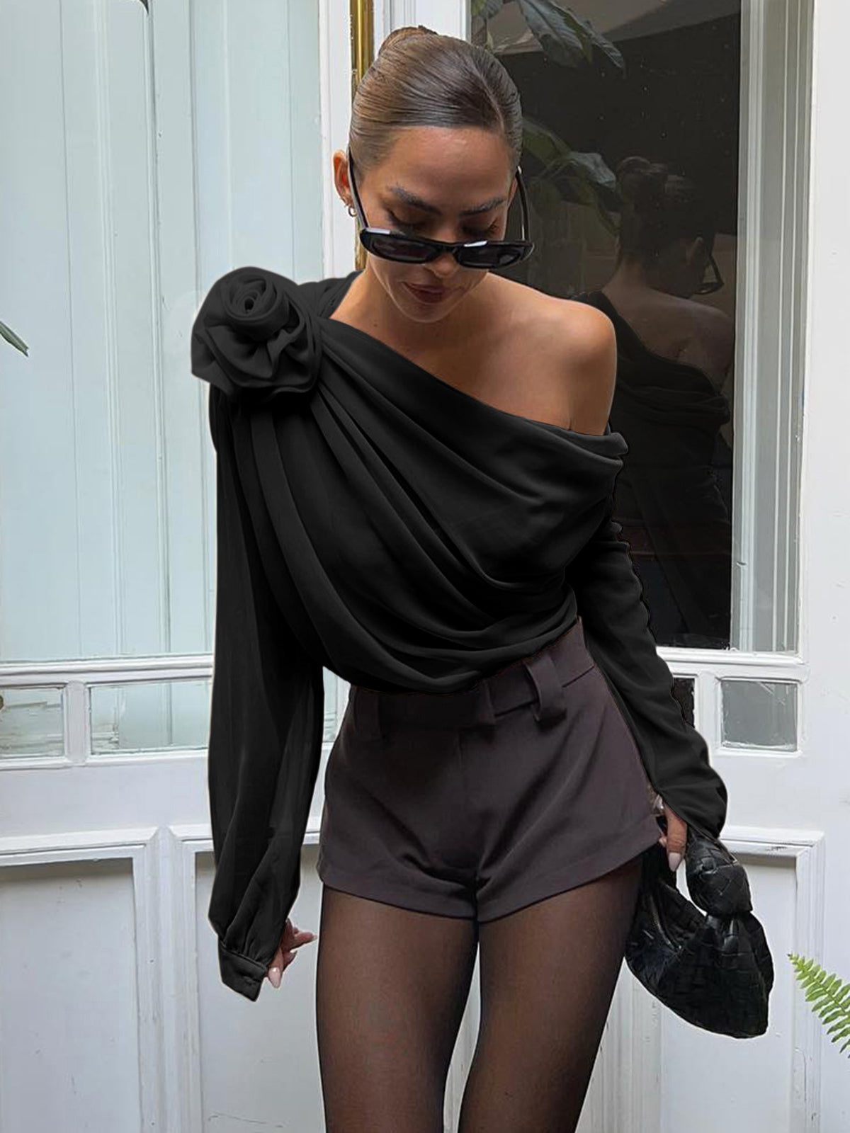 Elegante Chiffon Bluse mit Einem Schulterstück – Halbtransparent & Leicht