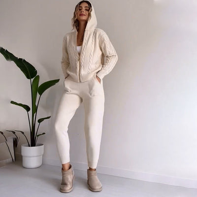 Stilvolles MANAHIL - Schickes Freizeitwesten- und Hosen-Ensemble