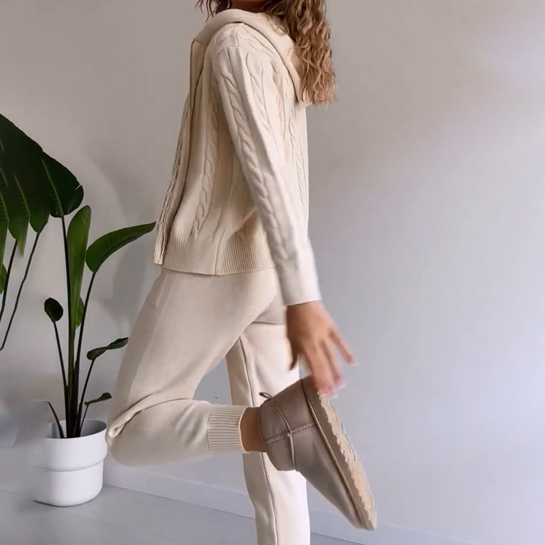 Stilvolles MANAHIL - Schickes Freizeitwesten- und Hosen-Ensemble