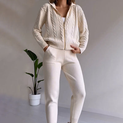 Stilvolles MANAHIL - Schickes Freizeitwesten- und Hosen-Ensemble