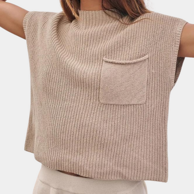 Stylisches Frauen-Outfit: Oberteil und Hose von Emma