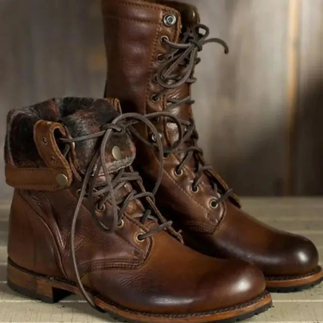 Elegante kniehohe Stiefel im Retro-Stil