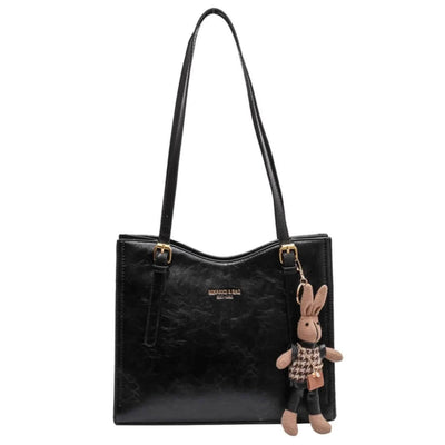 Ella™ – Vintage Schultertasche mit Bunny-Anhänger
