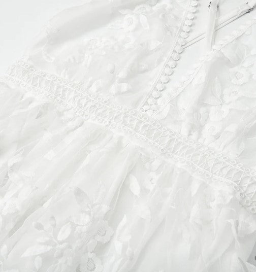 Mila - Elegantes Cocktailkleid für besondere Anlässe.