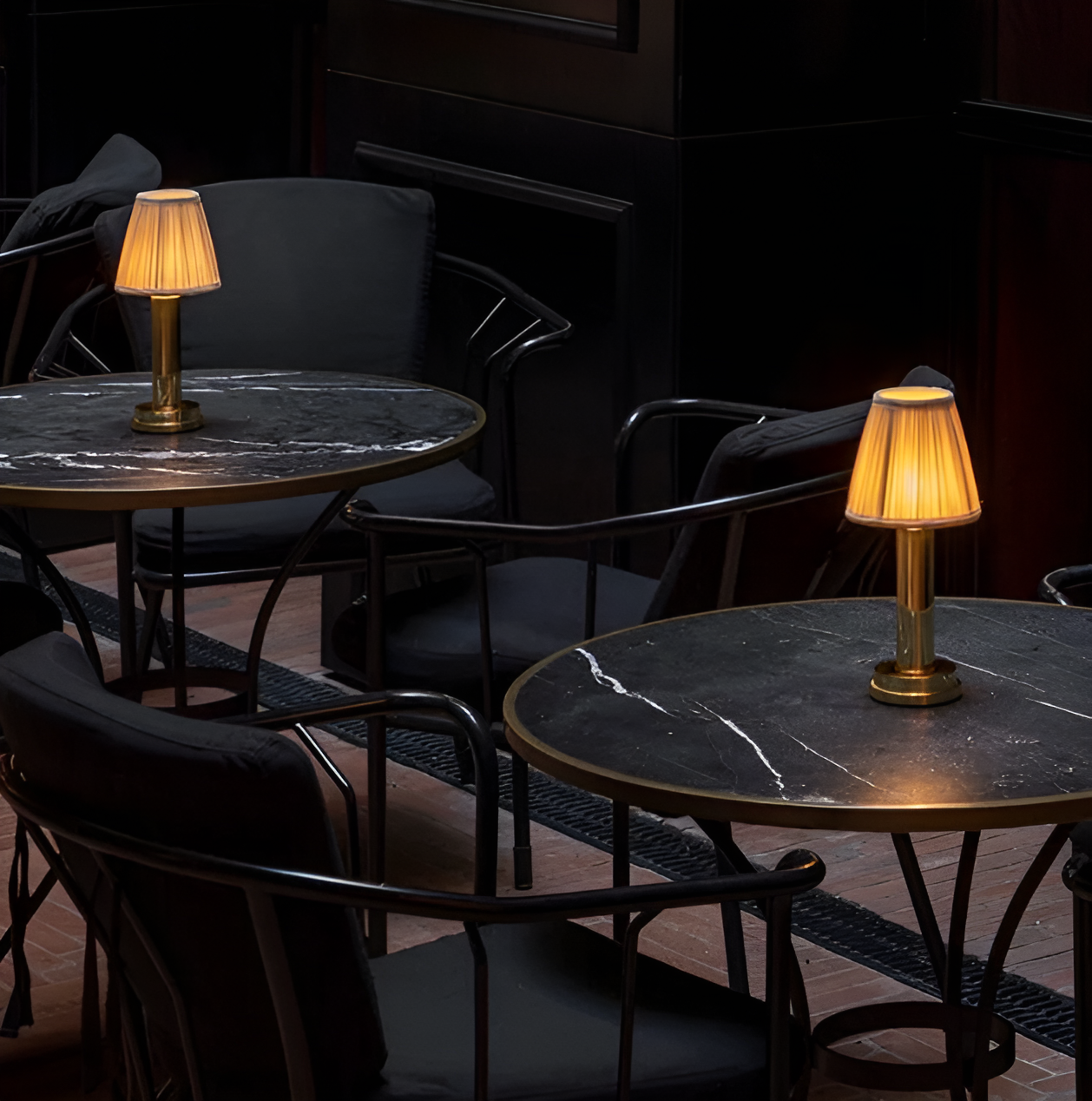 Vintage Flare - Aluminium Tischlampe Dimmbarer Stoff Bar Tisch Lampenschirm