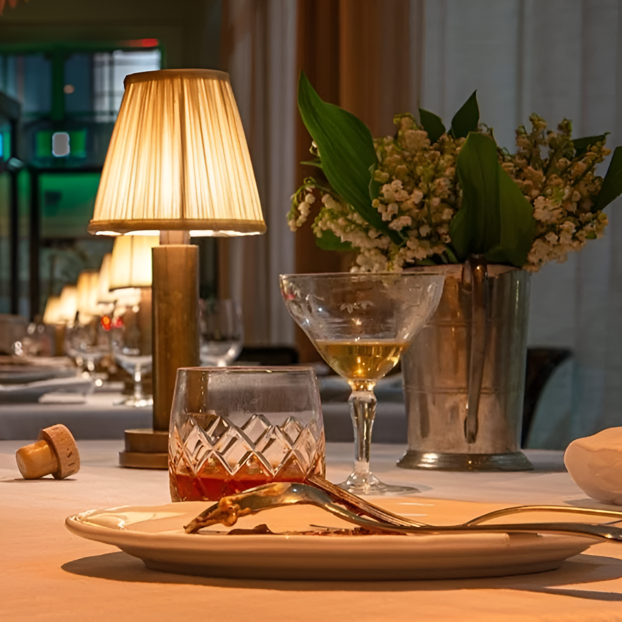 Vintage Flare - Aluminium Tischlampe Dimmbarer Stoff Bar Tisch Lampenschirm