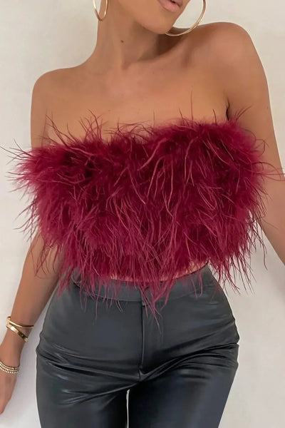Blythe - Stylisches Feder-Crop-Top ist ein Top-Trend in diesem Jahr