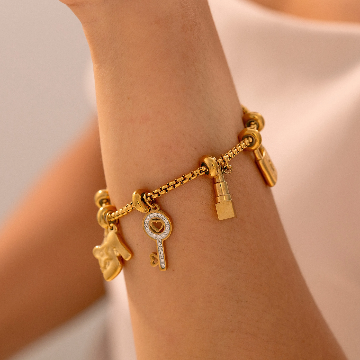 Anneliese | Stilvolles Charm-Armband