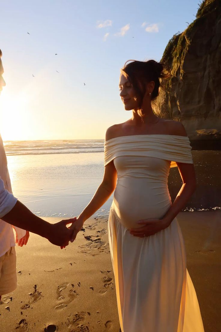 Kapral – Elegantes Umstands Kleid