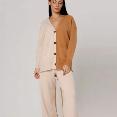 Damen lässiger Strickcardigan mit tiefem V-Ausschnitt und praktischen Taschen Heidi-Mode