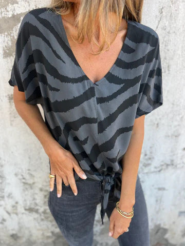 Damen Kurzarmbluse mit modischem Knotendetail und einzigartigem Zebra-Druck Heidi-Mode