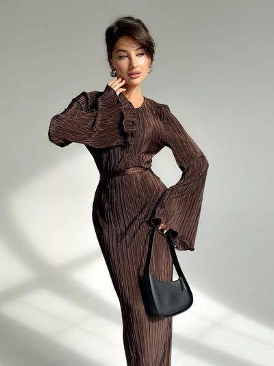 Damen luxuriöses Plisseekleid mit weitem Schlagärmeln und elegantem Schnitt Heidi-Mode
