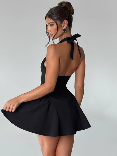 Damen kurzes Kleid mit tiefem V-Ausschnitt und weitem Rock Heidi-Mode