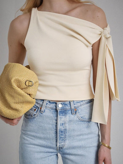 Damen elegantes Top mit asymmetrischem Design und raffinierten Ärmelakzenten Heidi-Mode