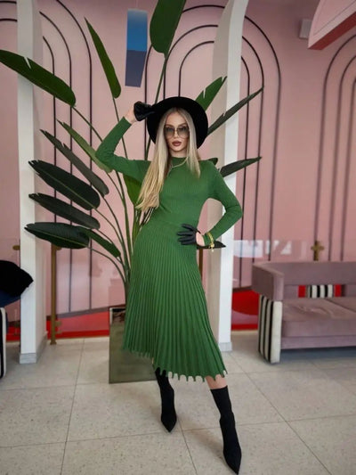 Damen elegantes Strickkleid mit feiner Rippstruktur und asymmetrischem Saum Heidi-Mode