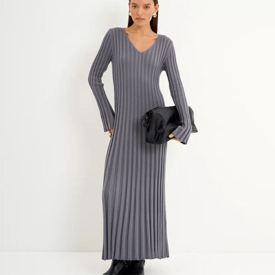 Damen Maximales Strickkleid mit V-Ausschnitt und elegantem Rippmuster Heidi-Mode