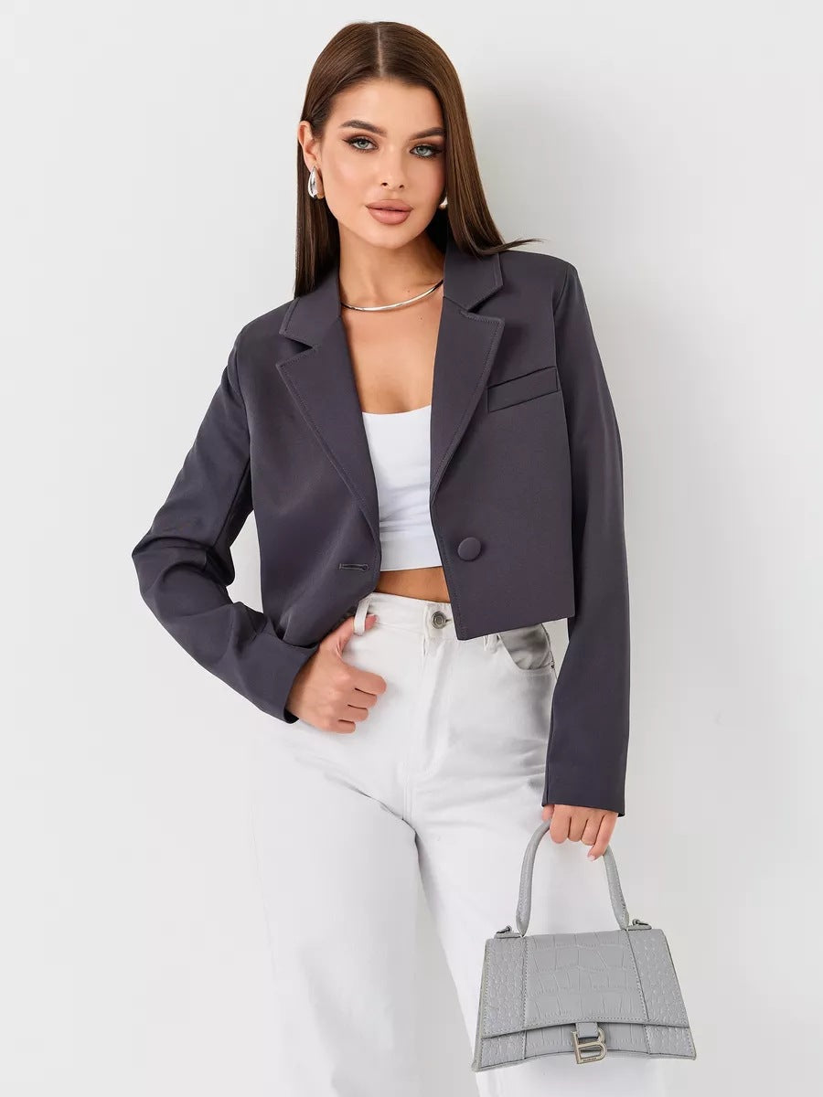 Damen Cropped Blazer mit elegantem Revers und minimalistischer Knopfleiste Heidi-Mode