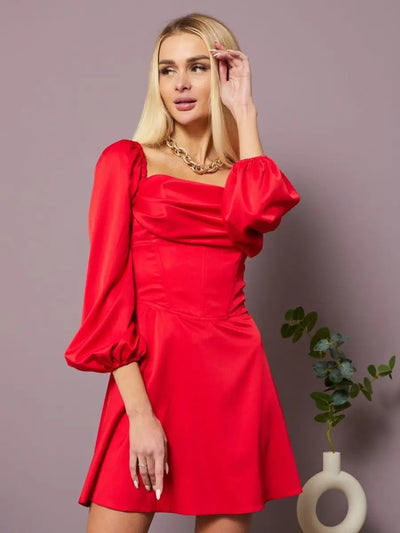 Damen elegantes Kleid mit hochwertigen Raffungen und puffärmeligen Details Heidi-Mode