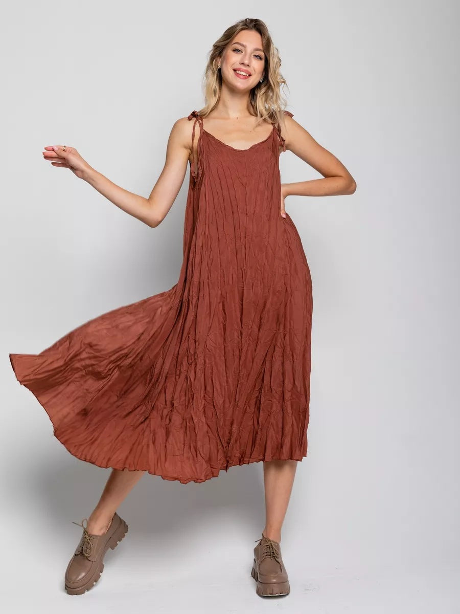 Damen luftiges Maxikleid mit Trägern und lässigem Faltenwurf Heidi-Mode