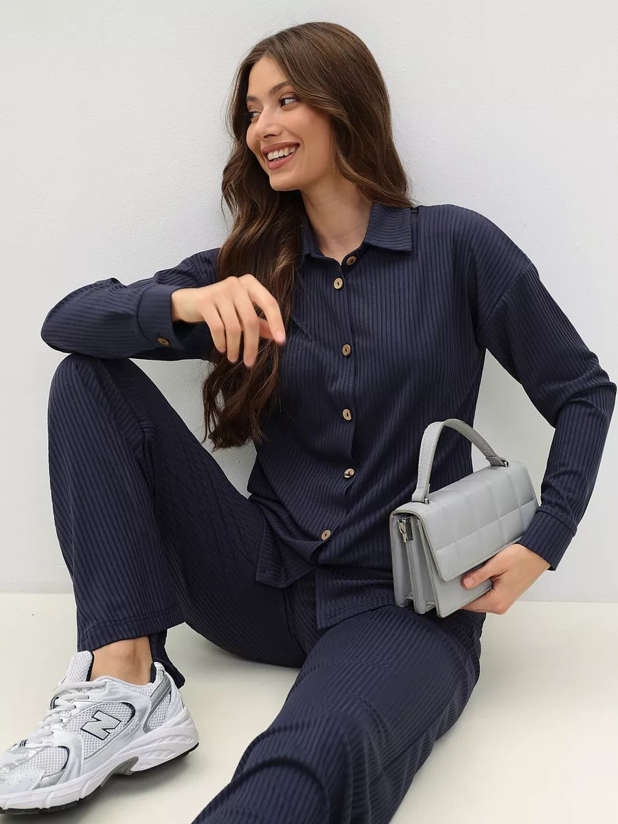 Damen gestreiftes Komfort-Set mit Knopfverschluss und lässigem Schnitt Heidi-Mode