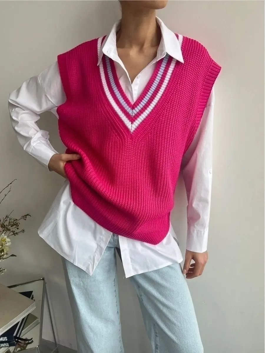 Damen Strickweste mit V-Ausschnitt und sportlichen Akzenten Heidi-Mode